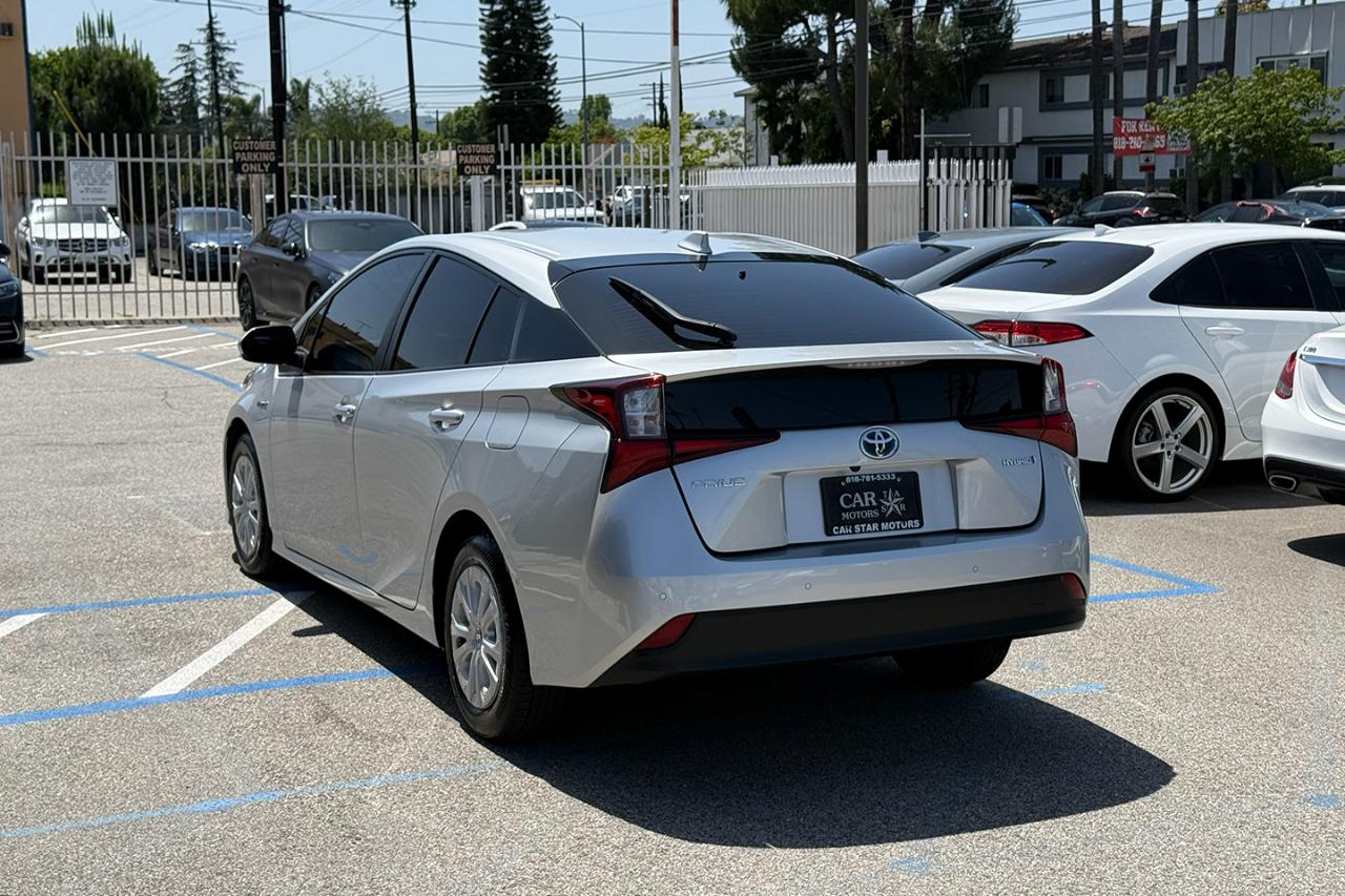 Toyota Prius LE 2022