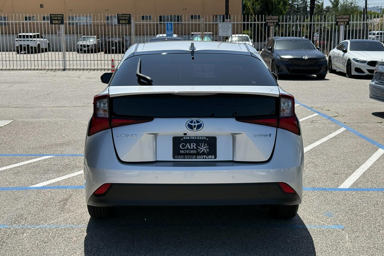 Toyota Prius LE 2022
