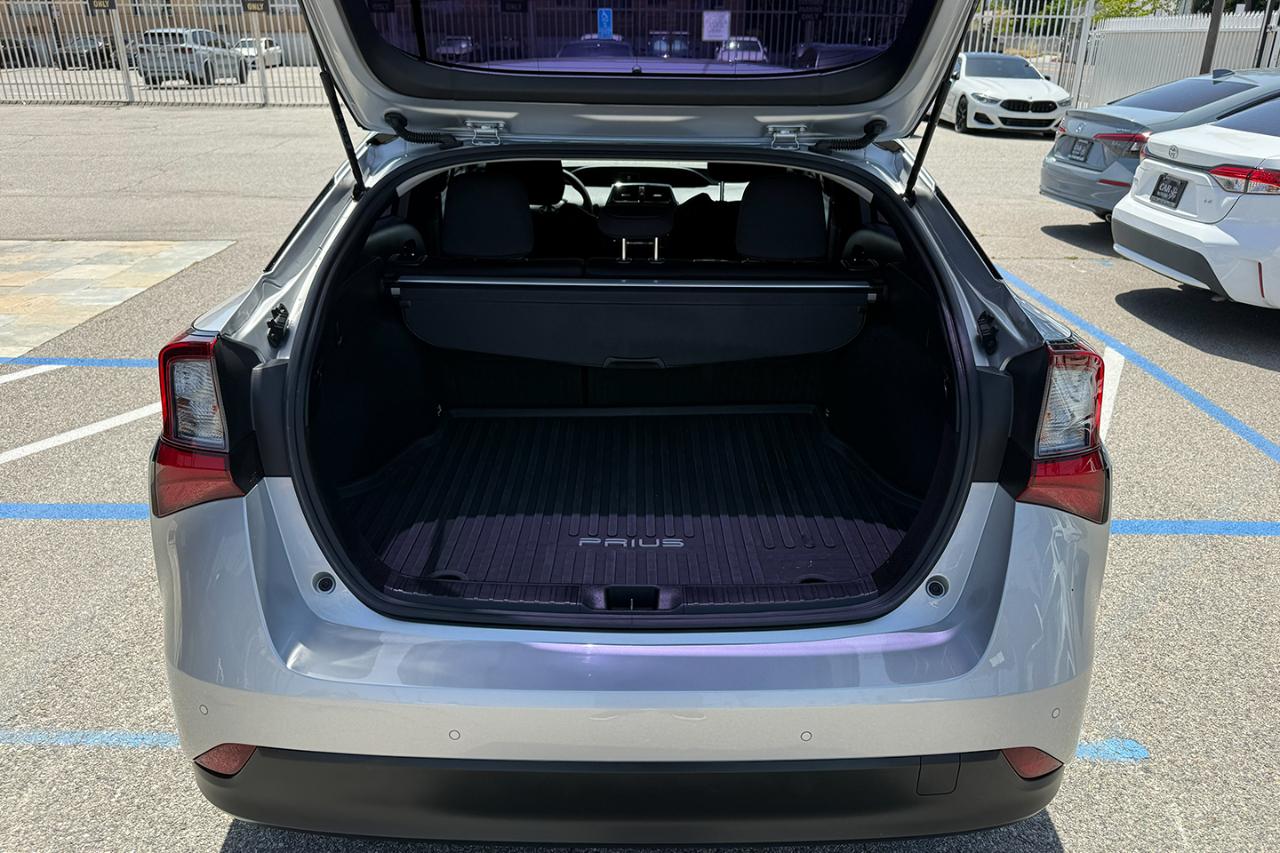 Toyota Prius LE 2022