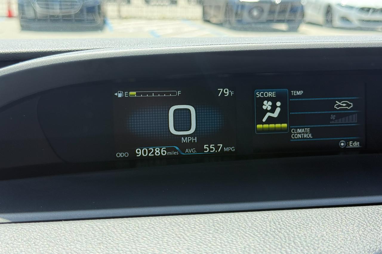 Toyota Prius LE 2022