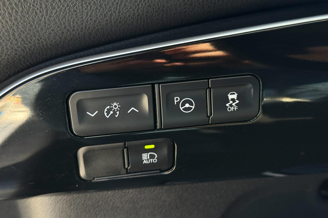 Toyota Prius LE 2022