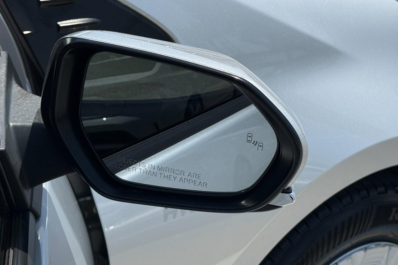 Toyota Prius LE 2022