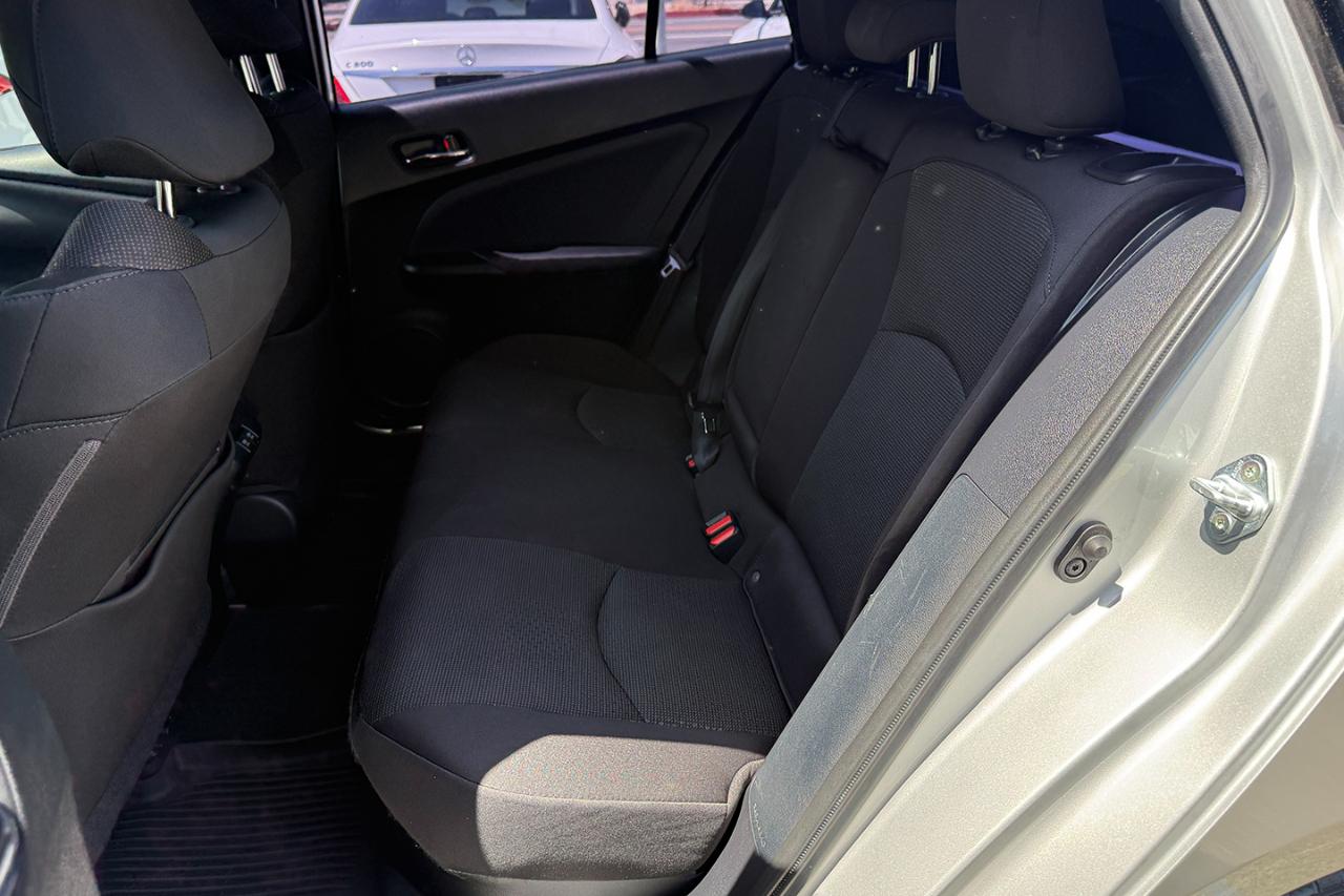 Toyota Prius LE 2022