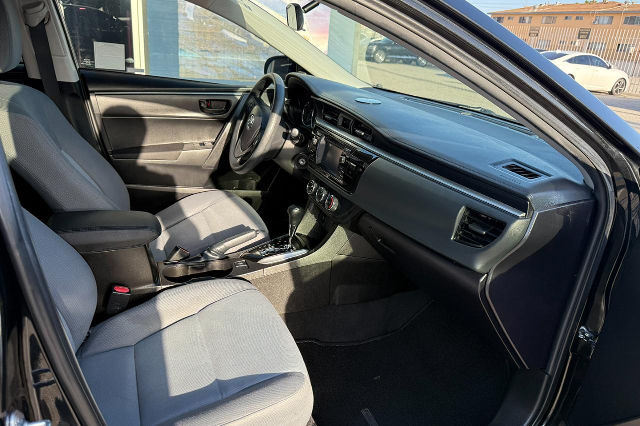 Toyota Corolla L 4-Speed AT 2016