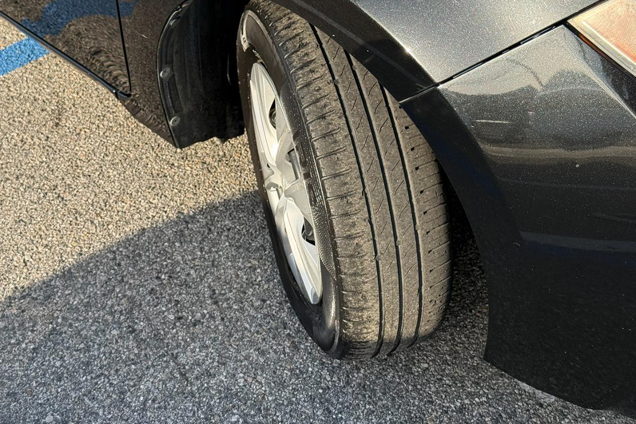 Toyota Corolla L 4-Speed AT 2016