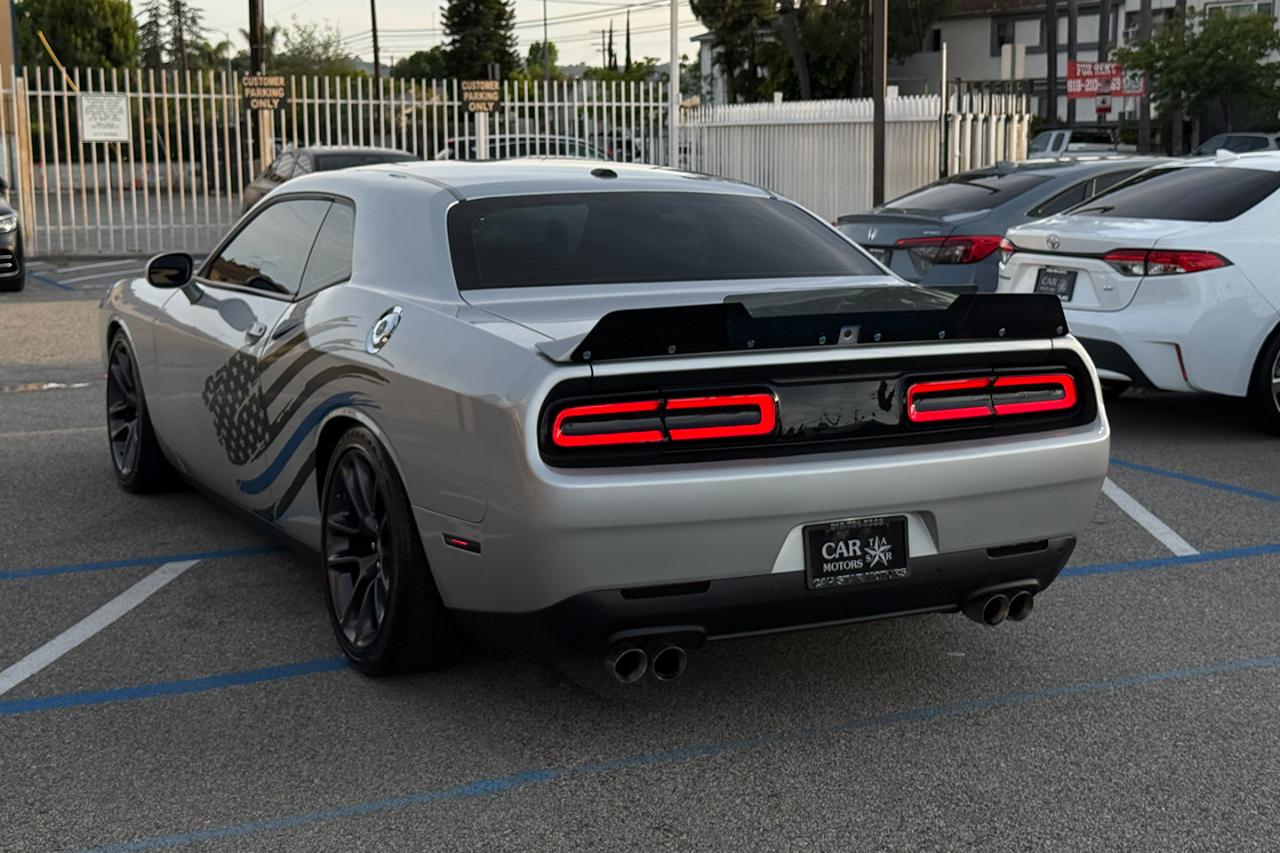 Dodge Challenger R/T RWD 2022