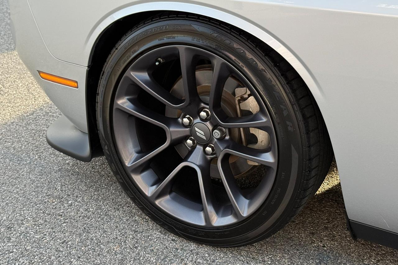 Dodge Challenger R/T RWD 2022