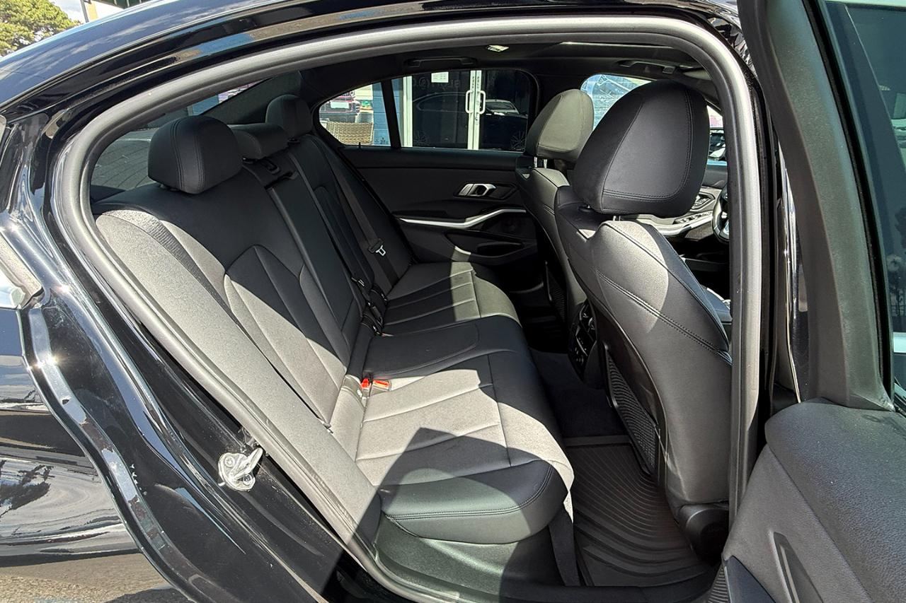 BMW 3-Series 330i 2020