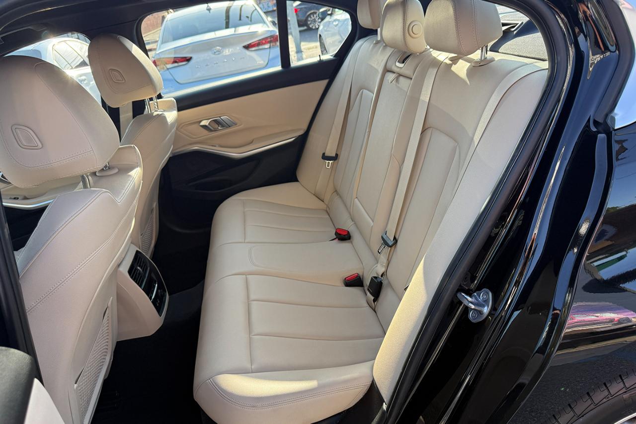 BMW 3-Series 330i 2019
