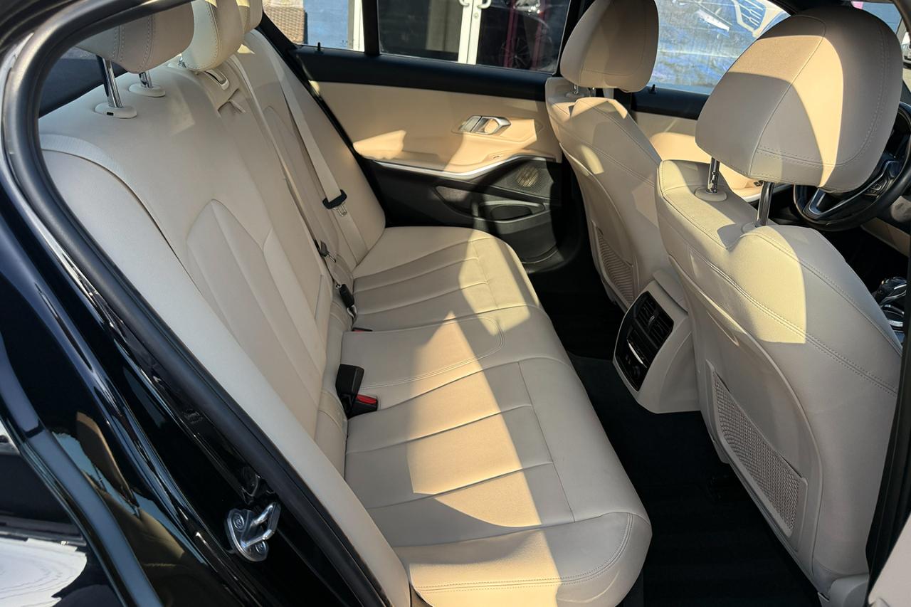 BMW 3-Series 330i 2019