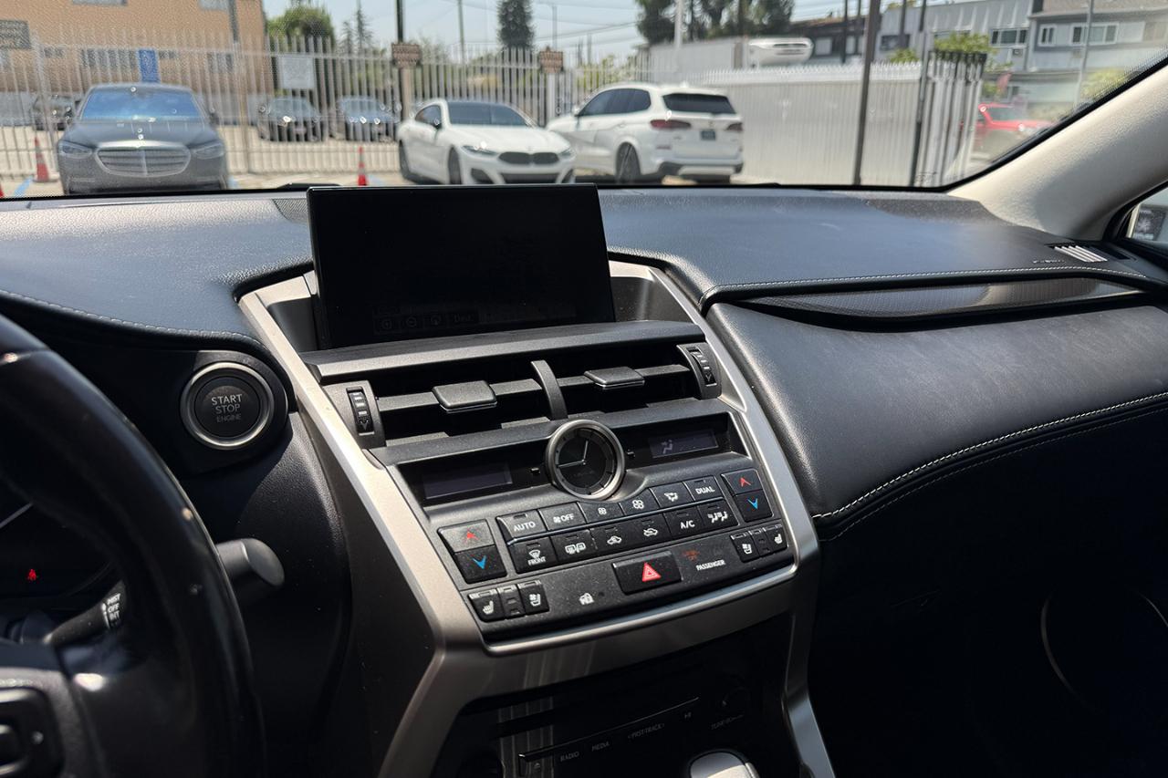Lexus NX 200t FWD 2016