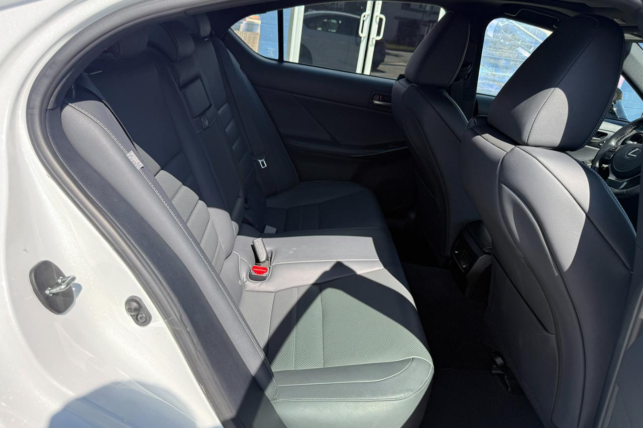 Lexus IS F SPORT 350 RWD 2025