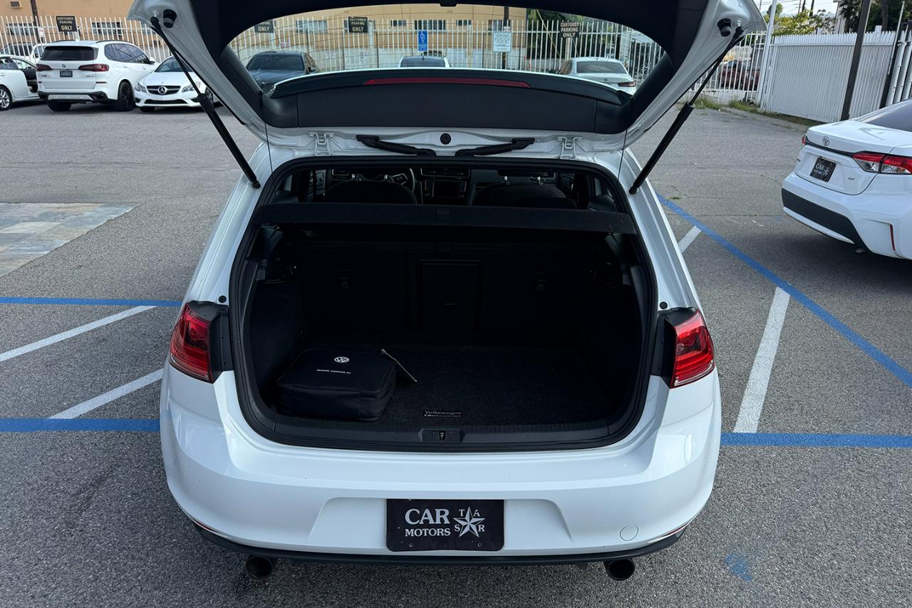 Volkswagen Golf GTI SE 6A 4-Door 2017