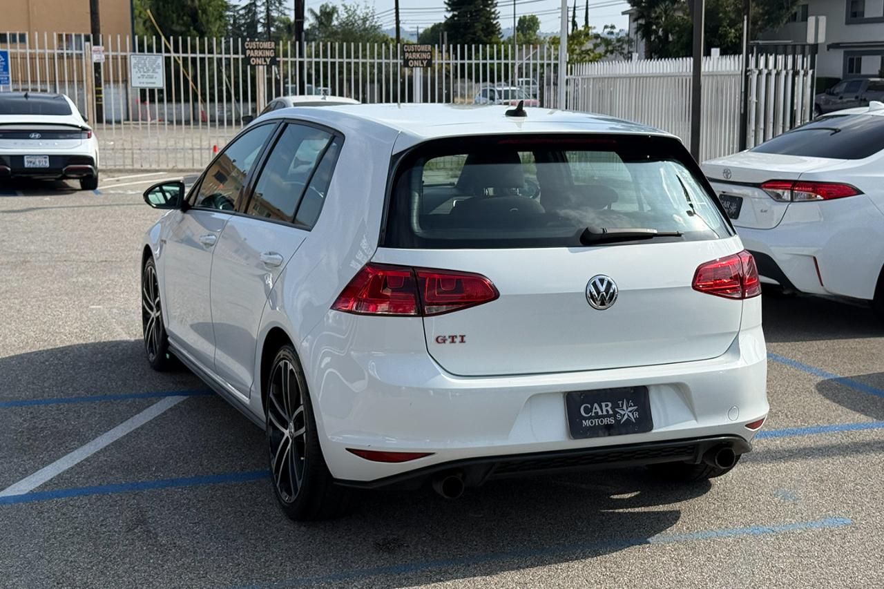 Volkswagen Golf GTI SE 6A 4-Door 2017