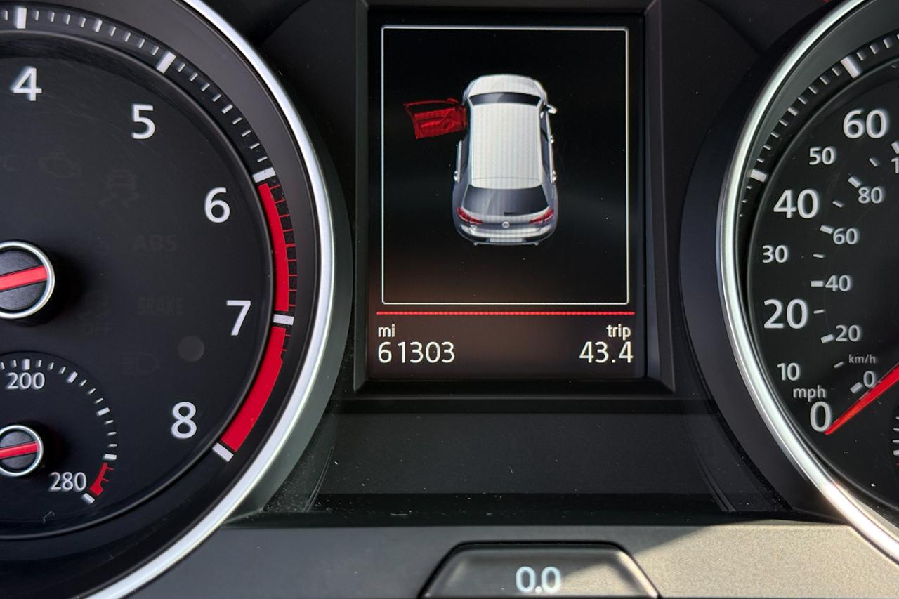 Volkswagen Golf GTI SE 6A 4-Door 2017