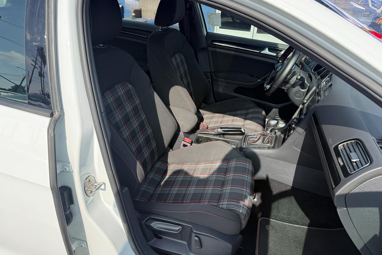 Volkswagen Golf GTI SE 6A 4-Door 2017