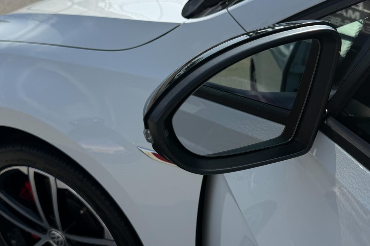 Volkswagen Golf GTI SE 6A 4-Door 2017