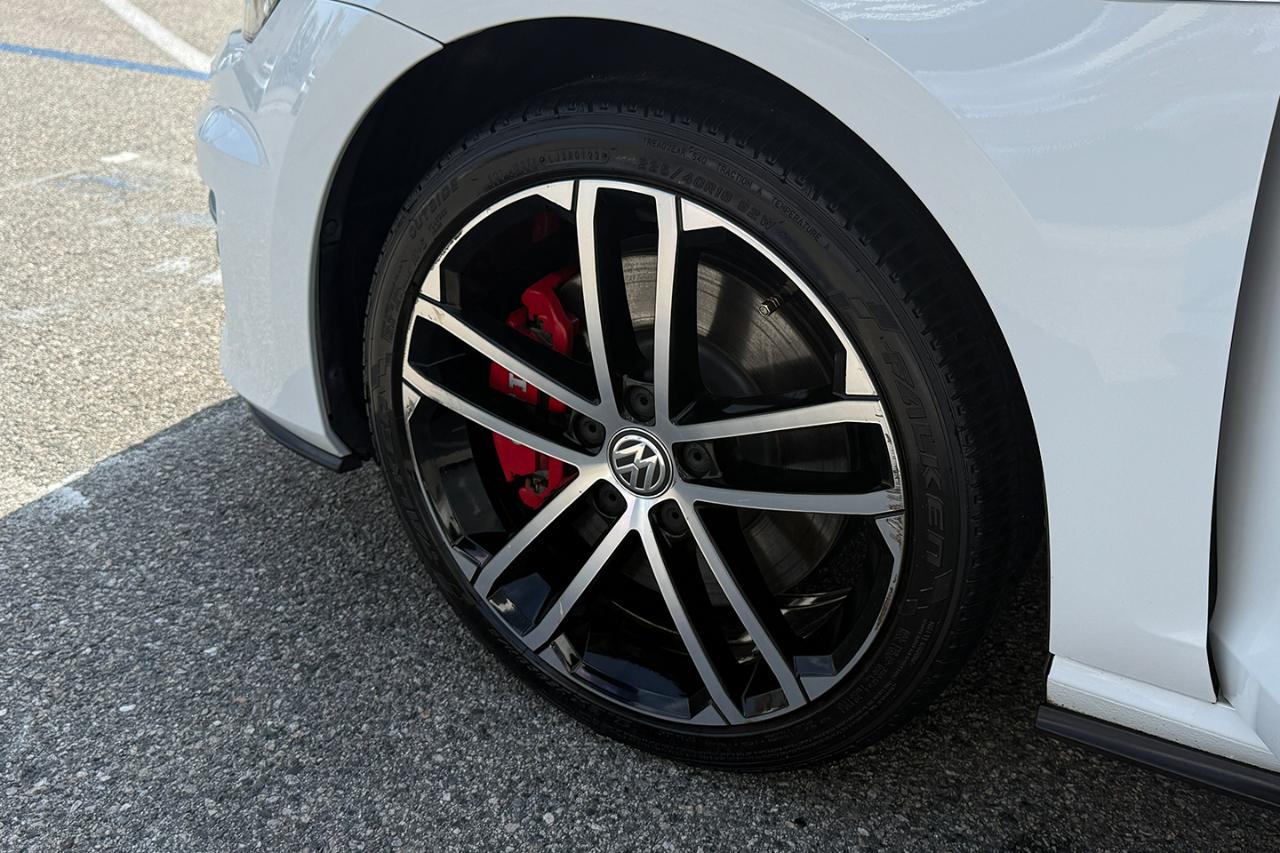 Volkswagen Golf GTI SE 6A 4-Door 2017