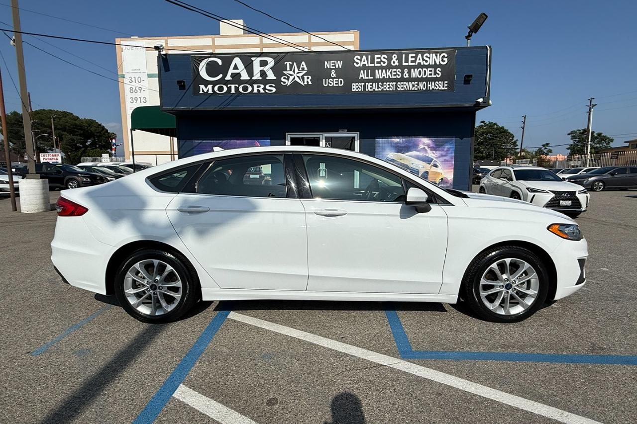 Ford Fusion Hybrid SE 2020