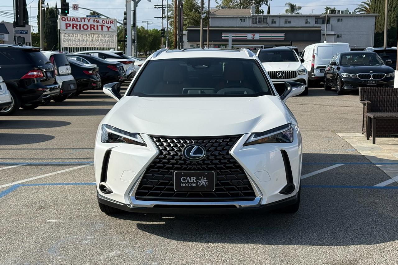 Lexus UX 300h F SPORT Design 2025