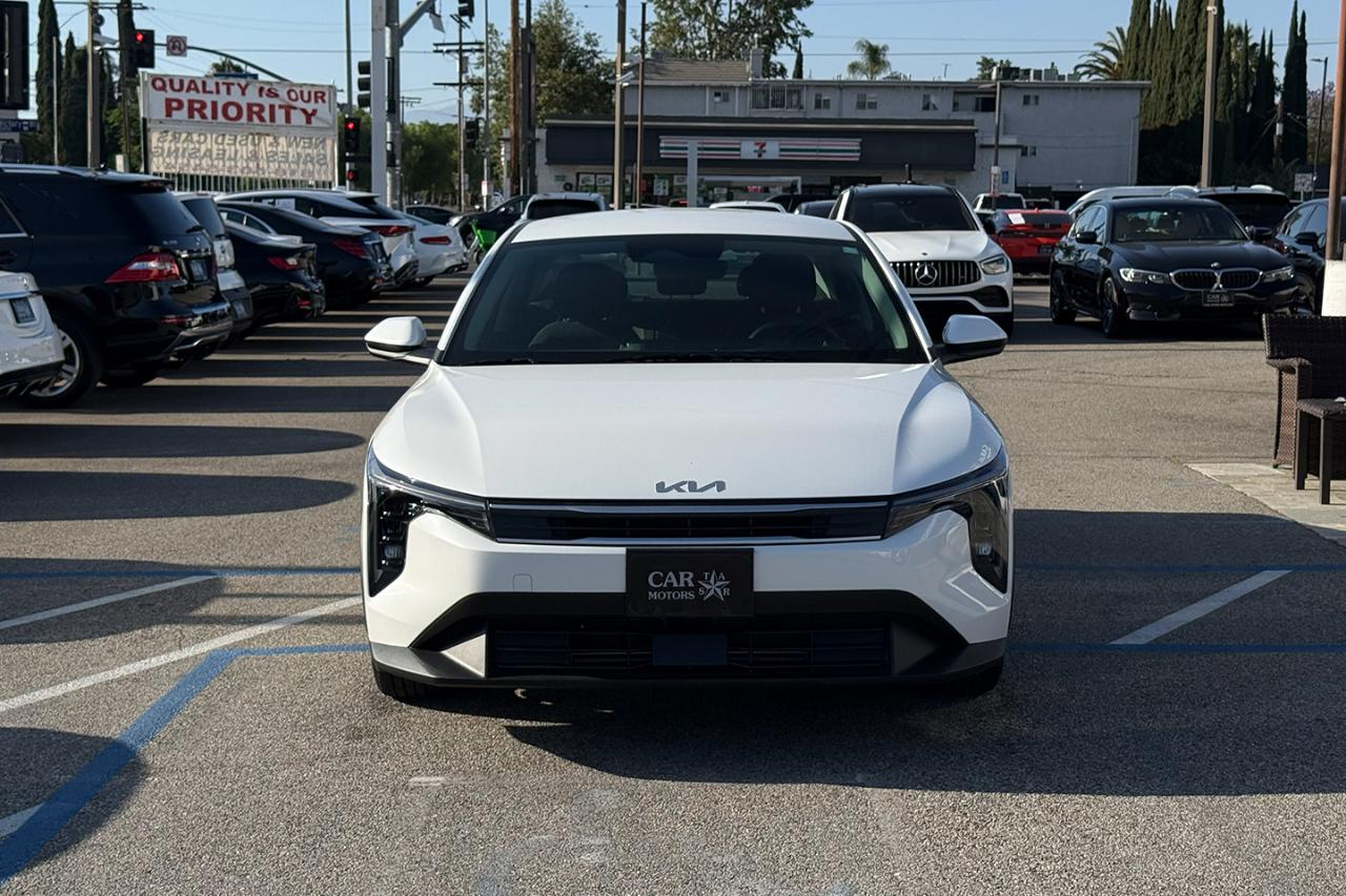 Kia K4 LXS FWD 2025