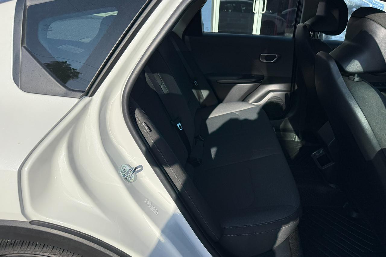 Kia K4 LXS FWD 2025