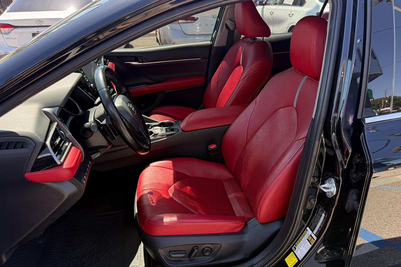Toyota Camry Hybrid XSE 2021