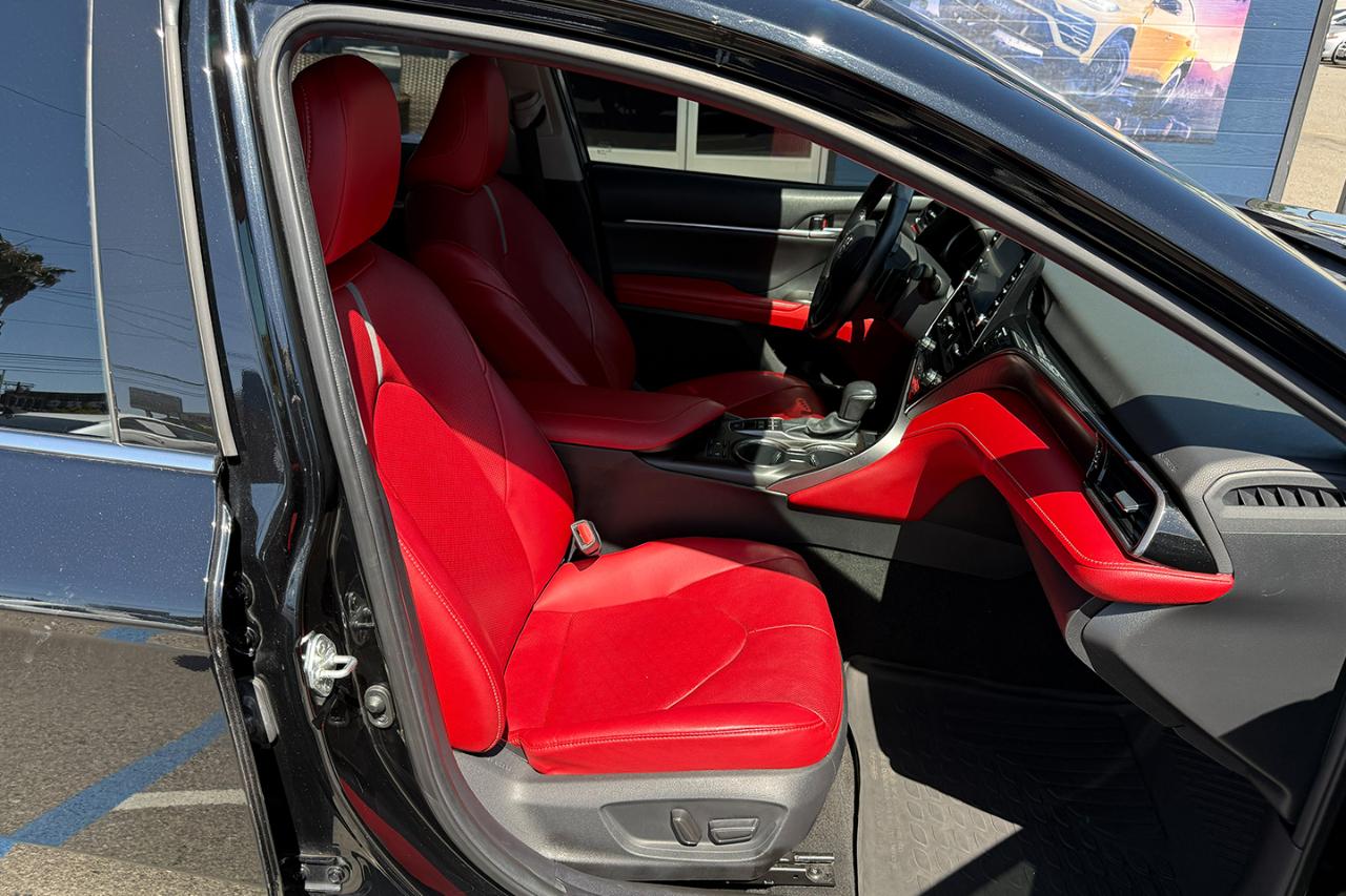 Toyota Camry Hybrid XSE 2021