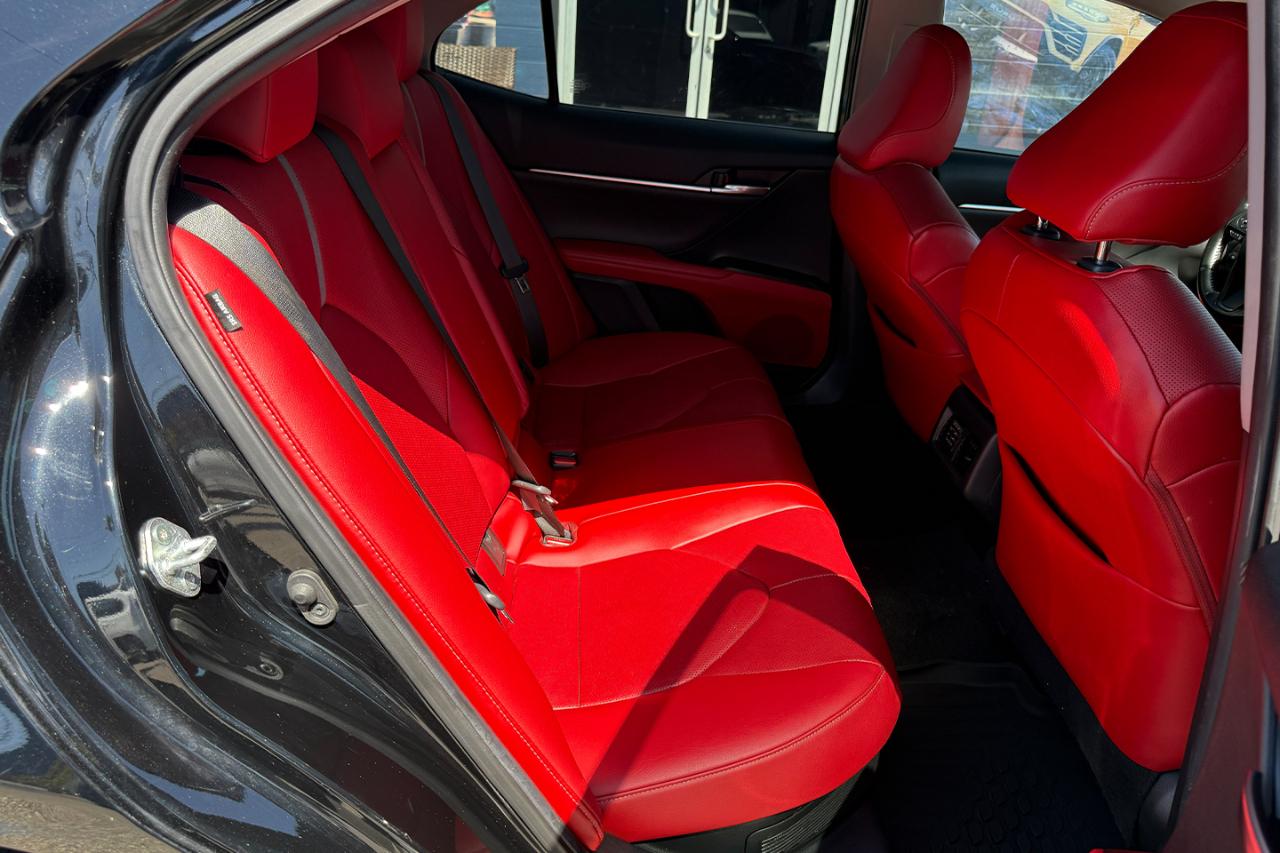 Toyota Camry Hybrid XSE 2021