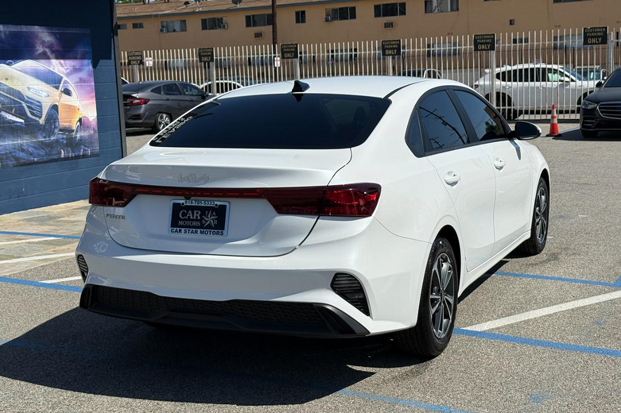 Kia Forte LXS IVT 2024