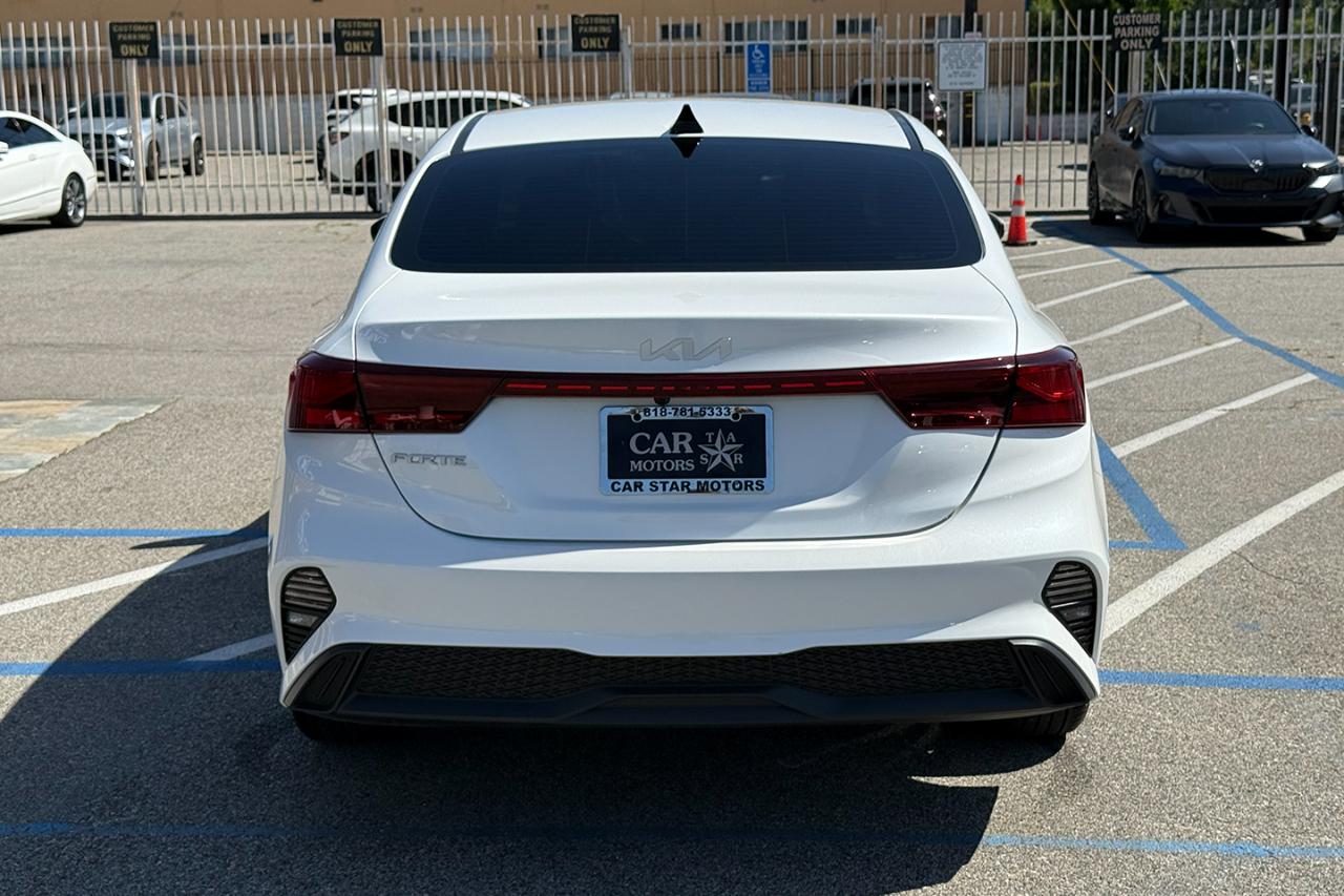 Kia Forte LXS IVT 2024