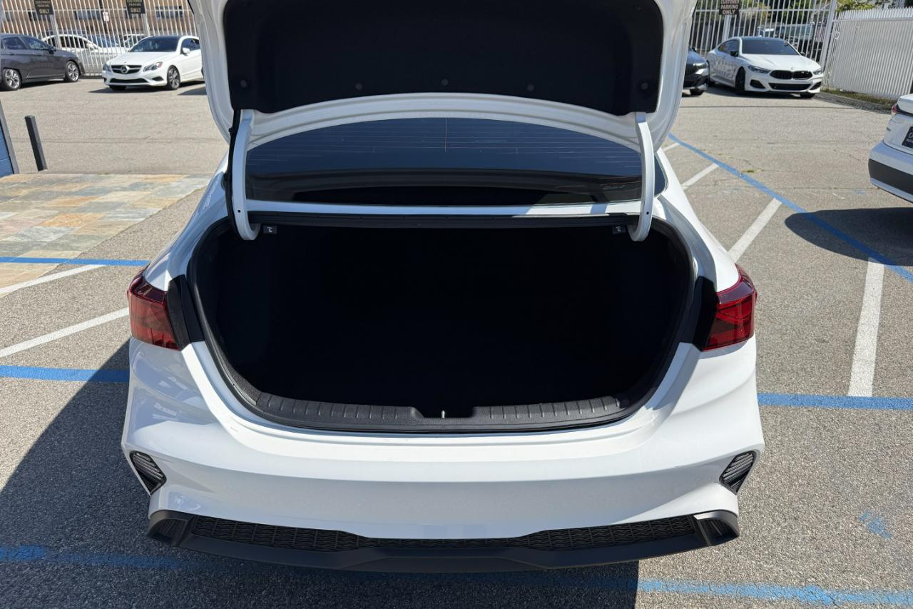 Kia Forte LXS IVT 2024