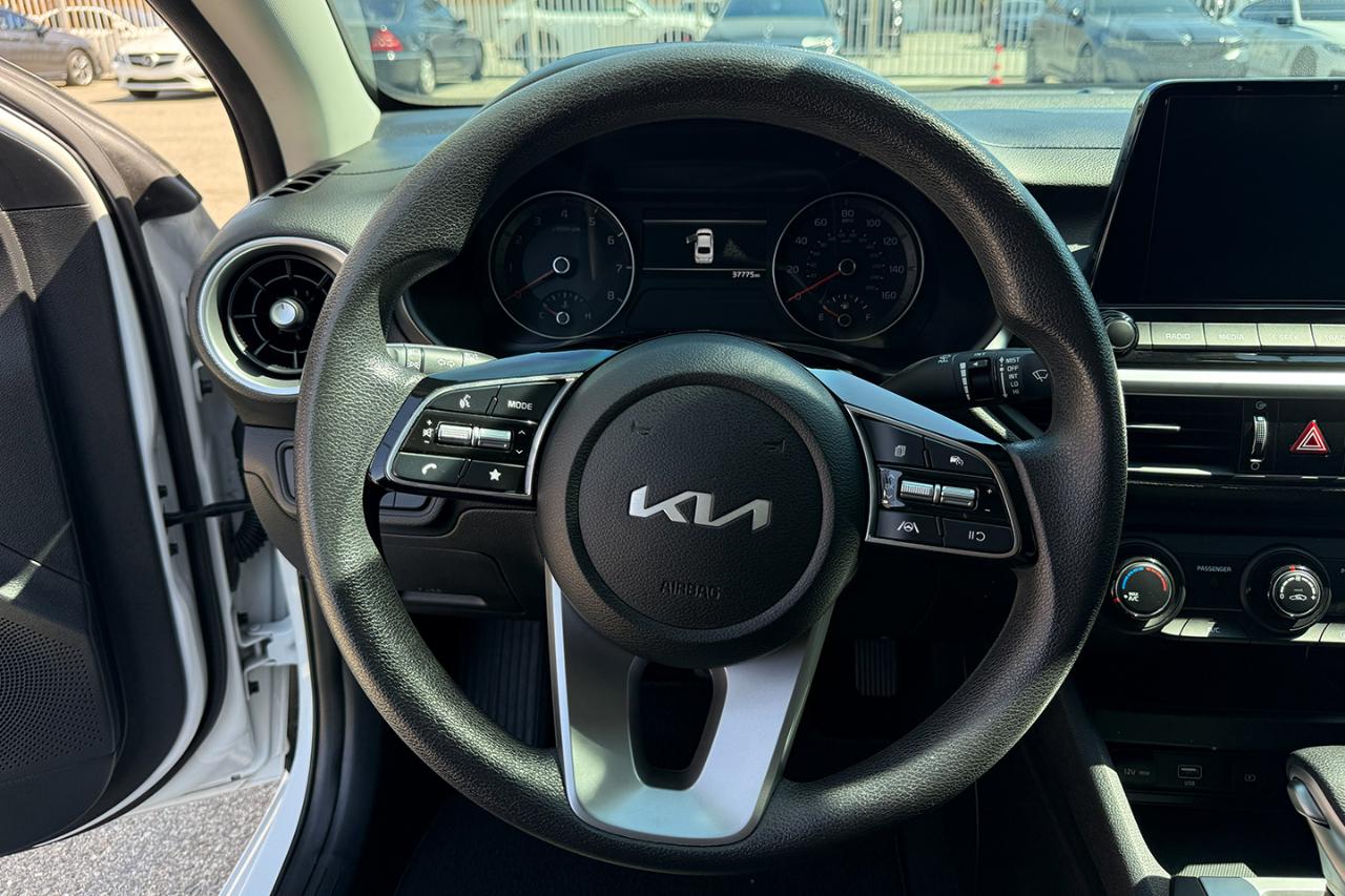Kia Forte LXS IVT 2024