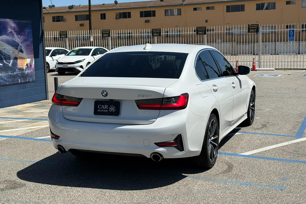 BMW 3-Series 330i 2022