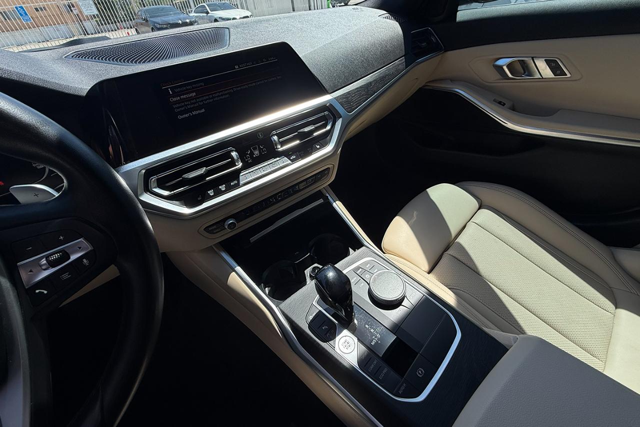 BMW 3-Series 330i 2022