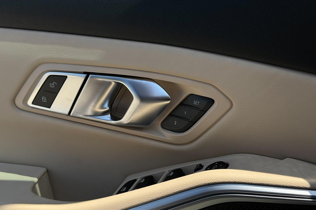 BMW 3-Series 330i 2022