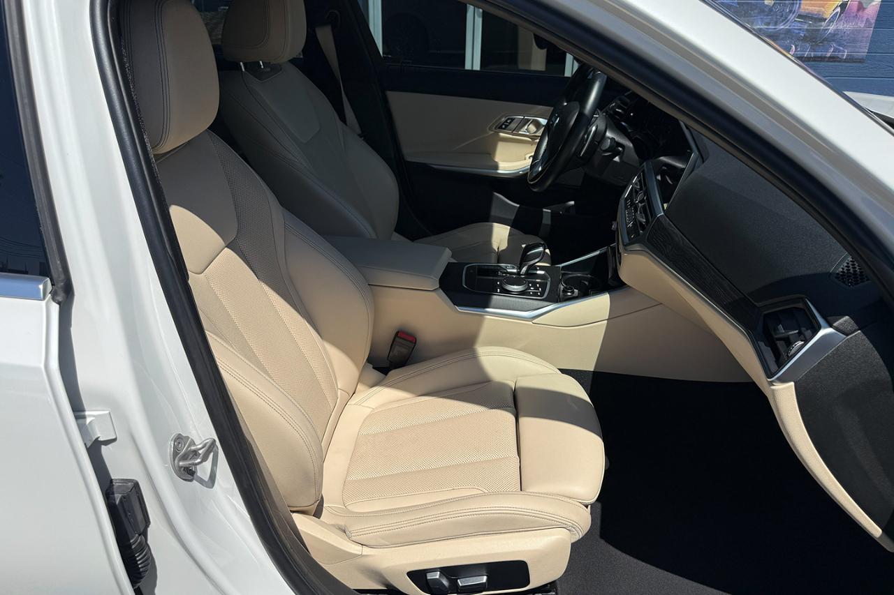 BMW 3-Series 330i 2022