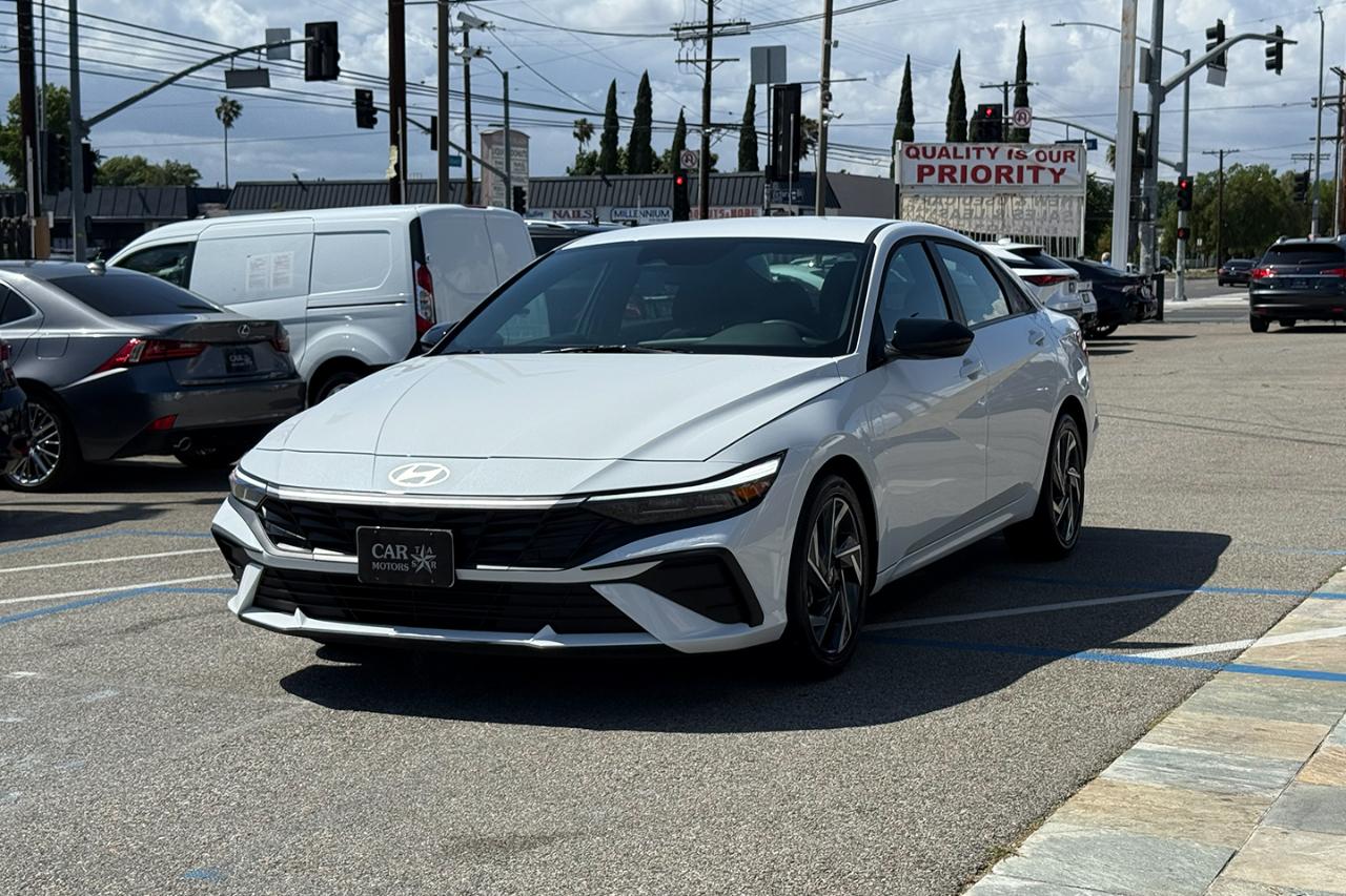 Hyundai Elantra SEL Sport 2025