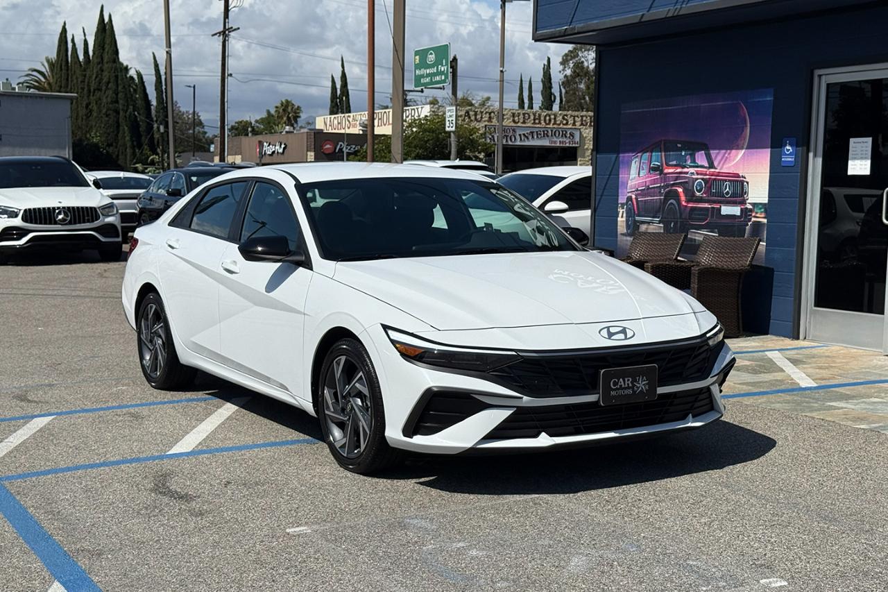 Hyundai Elantra SEL Sport 2025