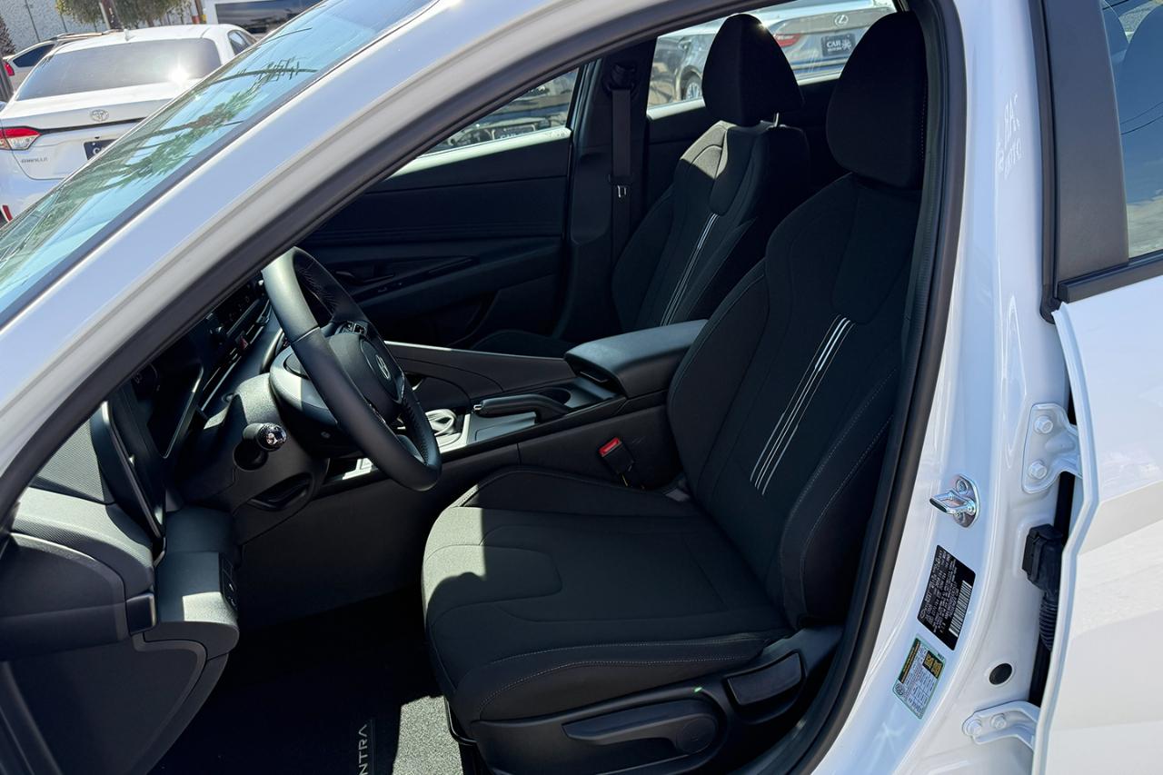Hyundai Elantra SEL Sport 2025