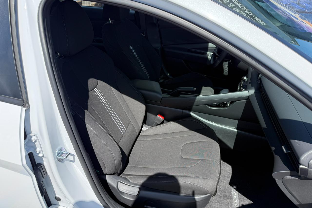 Hyundai Elantra SEL Sport 2025