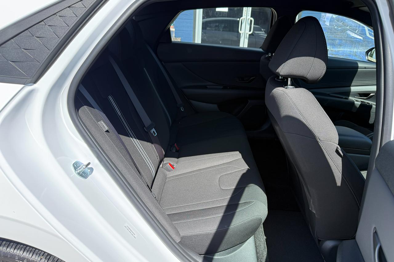 Hyundai Elantra SEL Sport 2025
