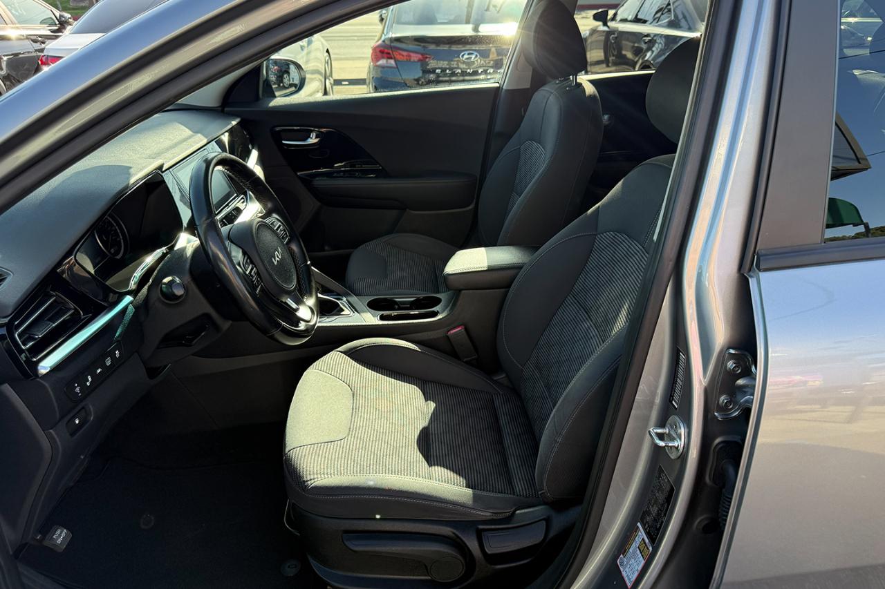 Kia Niro LXS FWD 2022