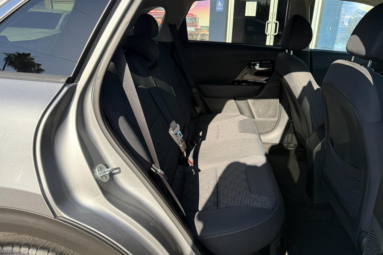 Kia Niro LXS FWD 2022