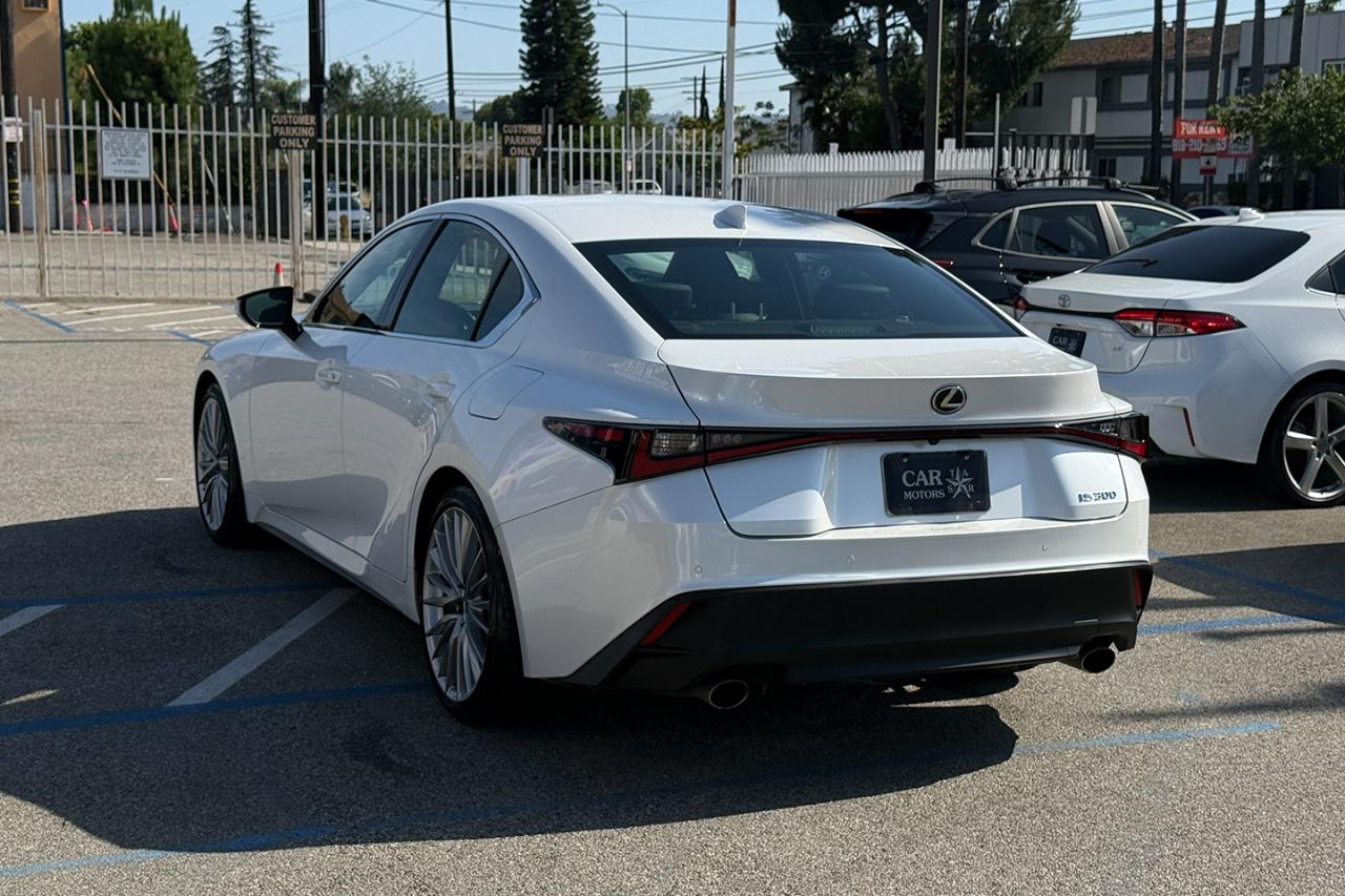 Lexus IS 300 RWD 2023