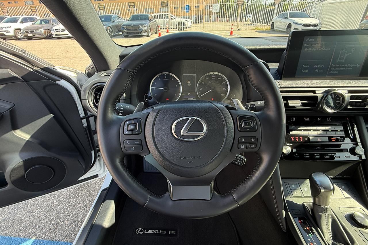 Lexus IS 300 RWD 2023