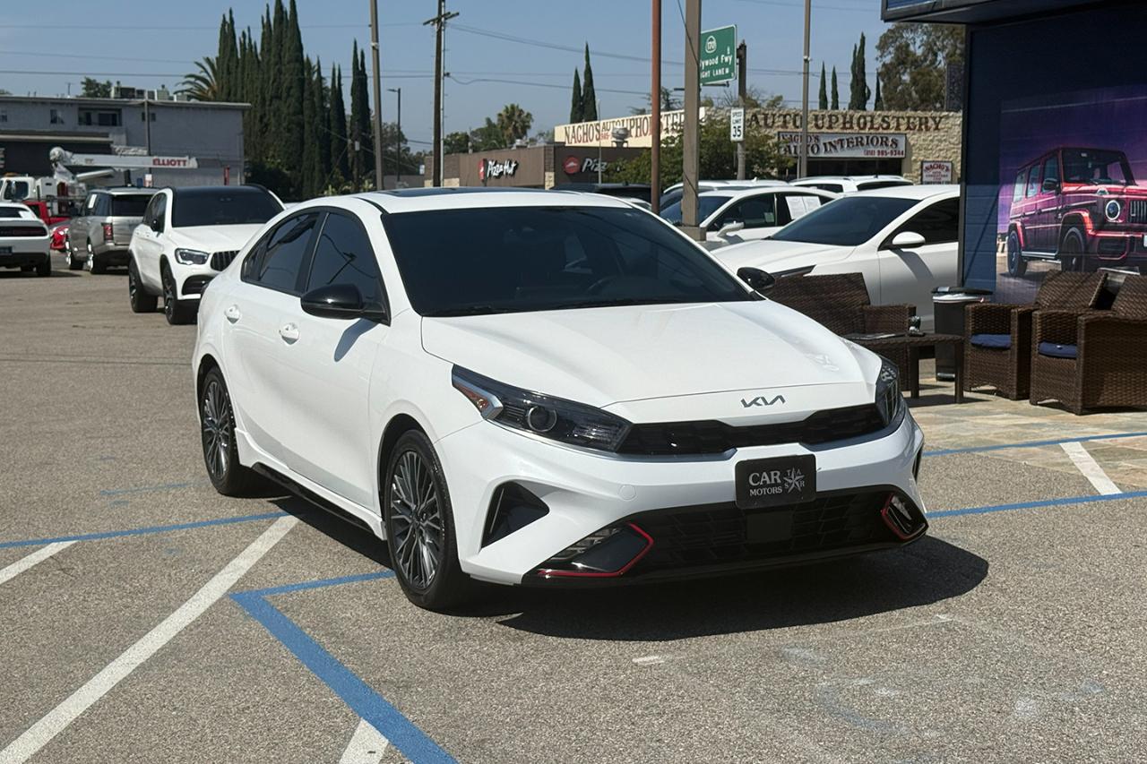 Kia Forte GT-Line IVT 2024