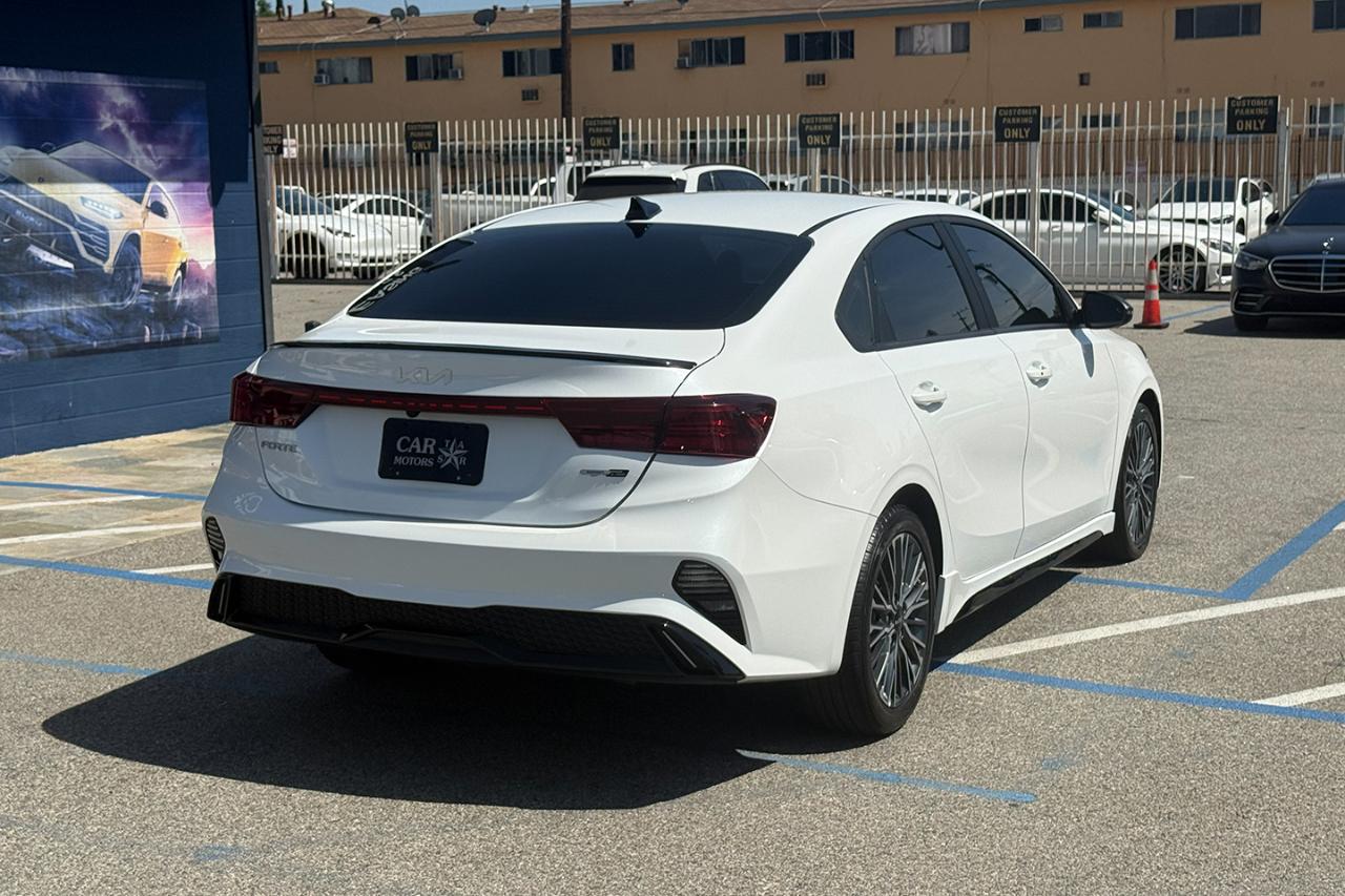 Kia Forte GT-Line IVT 2024
