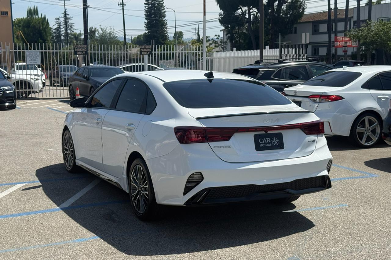 Kia Forte GT-Line IVT 2024
