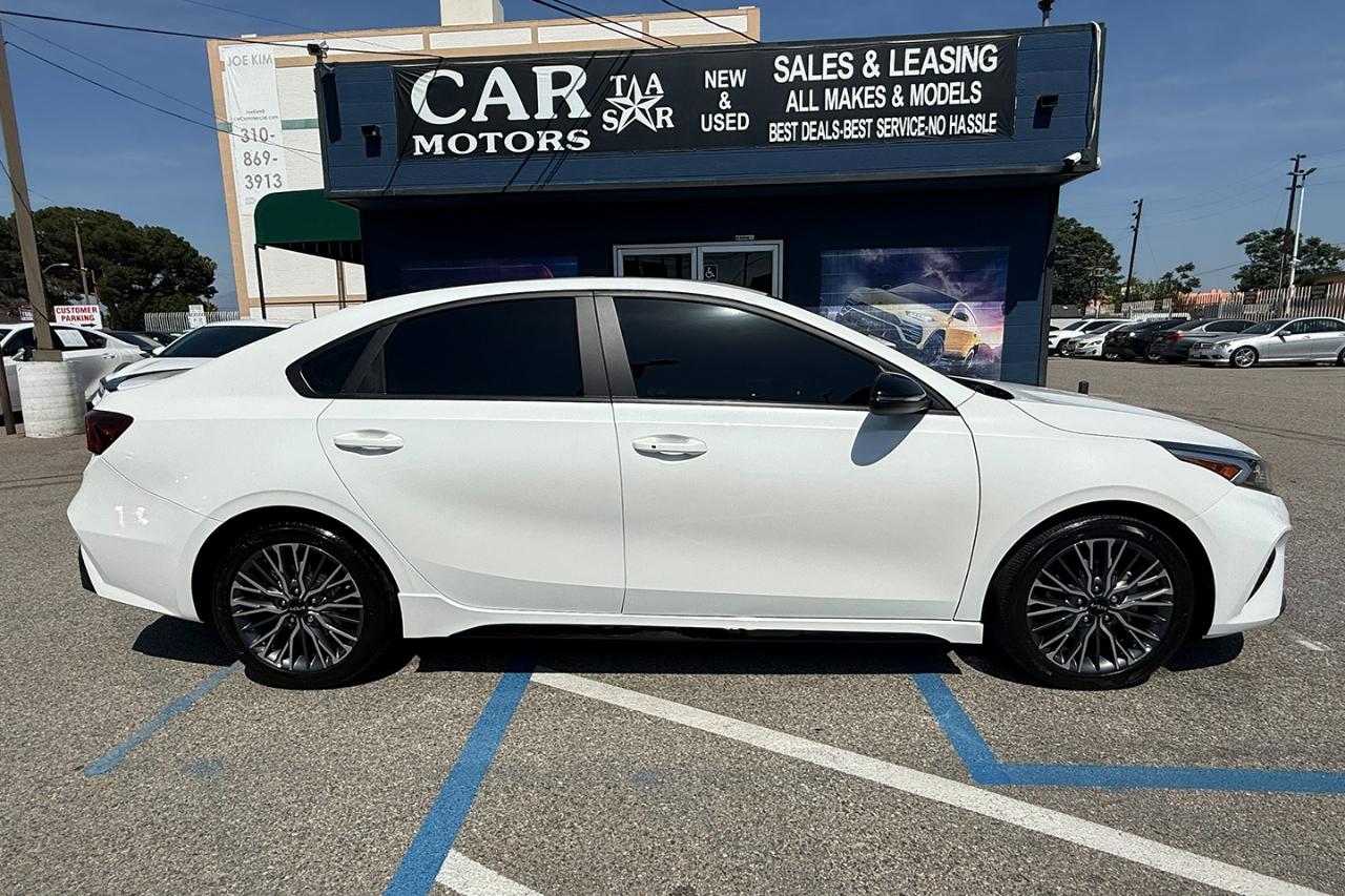Kia Forte GT-Line IVT 2024